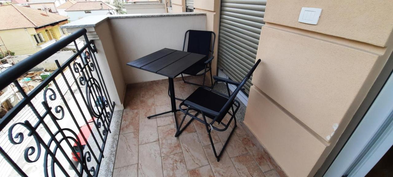 Comfy Apartment In Shkoder Luaran gambar
